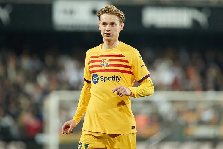 Frenkie de Jong blisko przedłużenia kontraktu z FC Barceloną