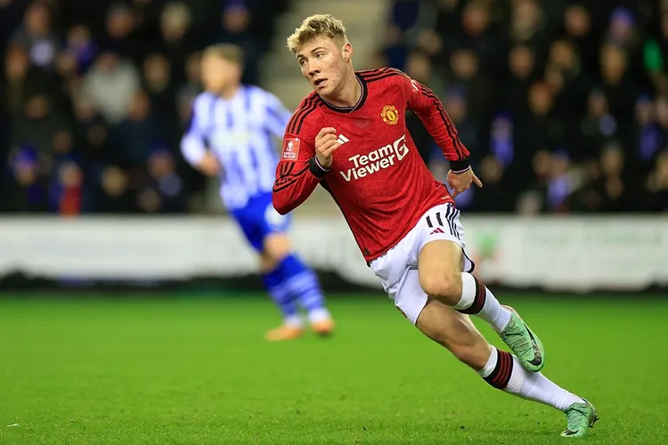 Rasmus Hojlund na wylocie z Manchesteru United – AC Milan blisko finalizacji transferu