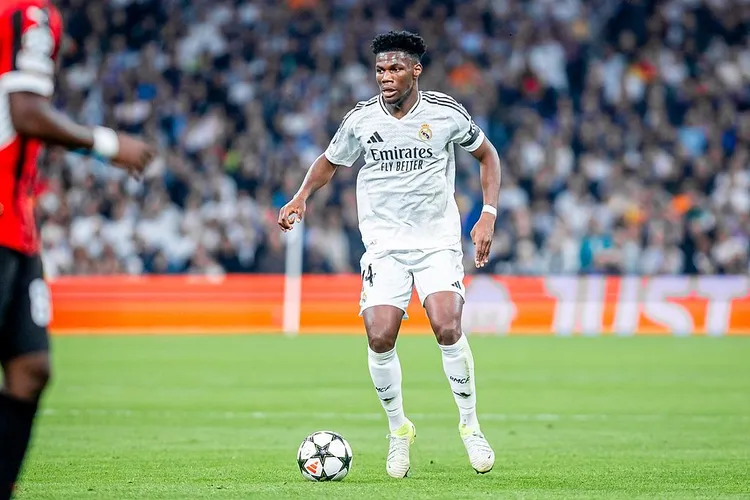 Manchester United złożył gigantyczną ofertę za Tchouameniego