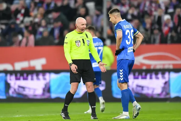 Szymon Marciniak poprowadzi półfinał Klubowych Mistrzostw Świata!
