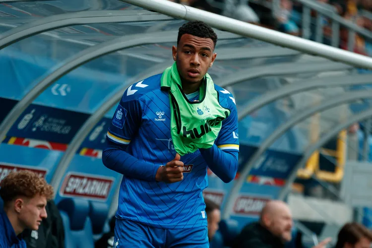 Chelsea pobije transferowy REKORD EKSTRAKLASY?!