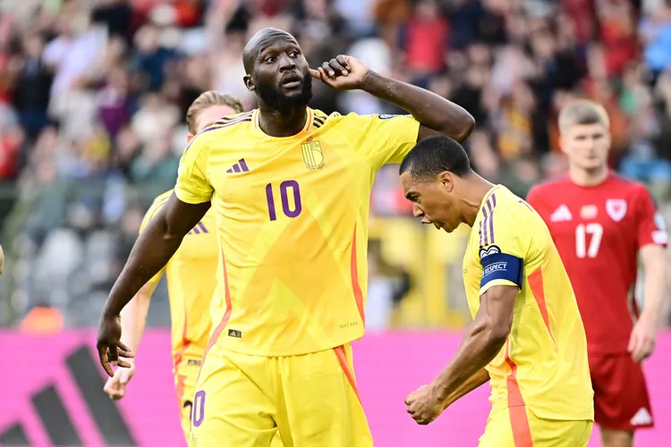 Big Rom na prowadzeniu