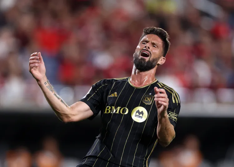 Giroud blisko powrotu do Ligue 1? Znany klub negocjuje transfer