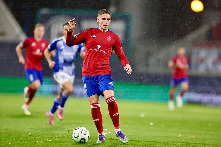 Raków Częstochowa – Lechia Gdańsk: Typy, Analiza, Kursy 26.10.2025