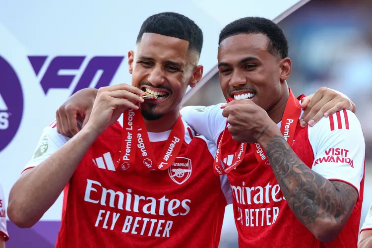 William SALIBA skomentował taktykę Arsenalu strzelania z rożnych!