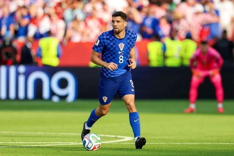 Mateo Kovacic pozostaje na Etihad Stadium