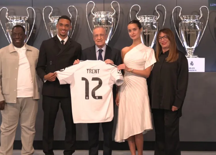 Trent Alexander-Arnold zaprezentowany w Realu Madryt!