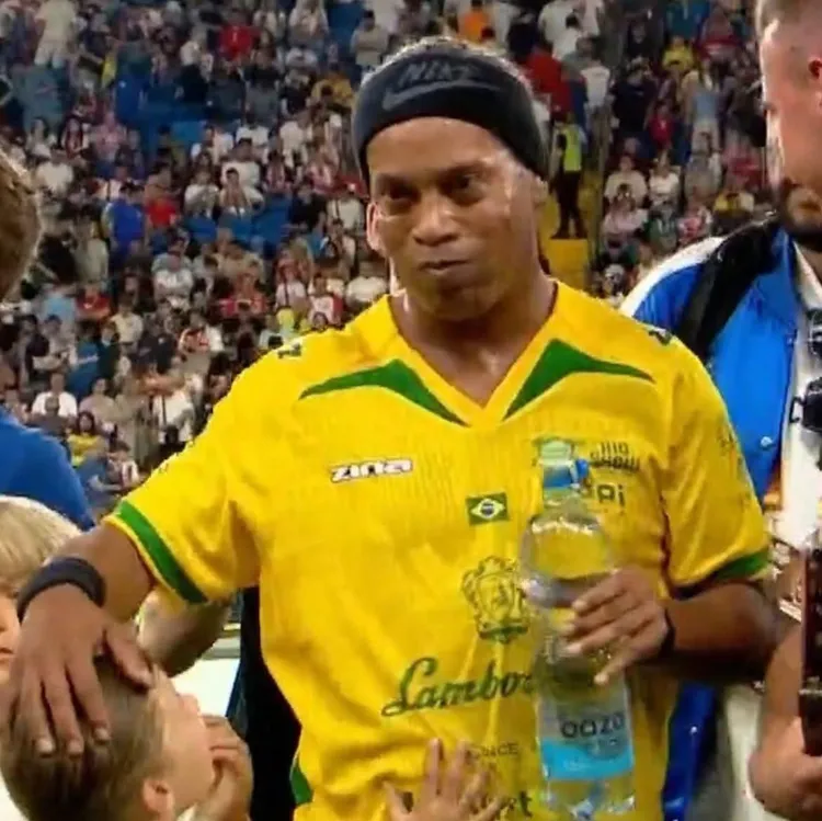 Ronaldinho, koszulka ZINA i woda Oaza za 0.99 z Biedronki