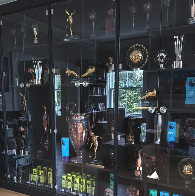 Tak wygląda gablota z trofeami Mohameda Salaha 🏆