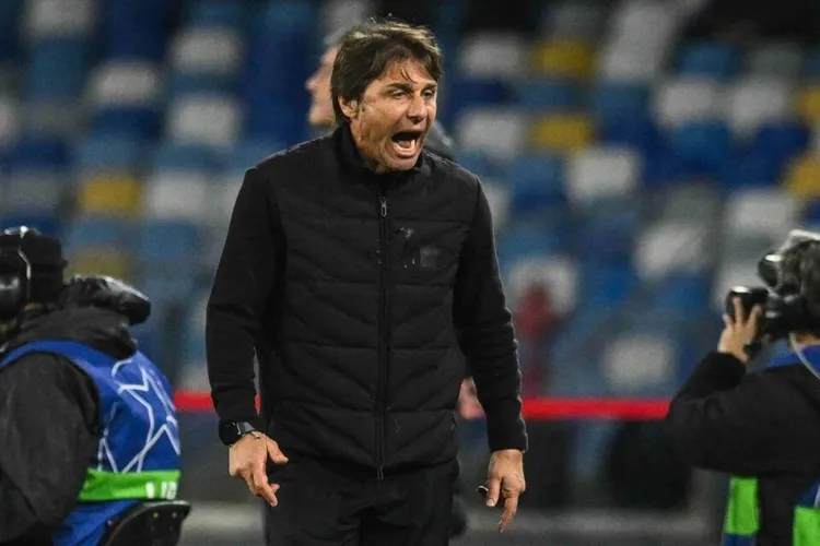 Conte znów pod presją. Napoli stoi przed trudnym wyborem