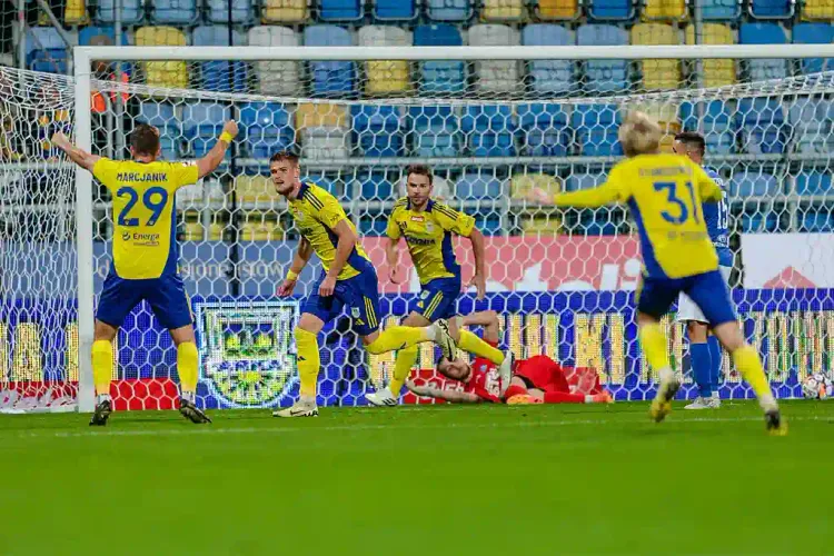 Arka Gdynia – Zagłębie Lubin: Typy, Analiza, Kursy 07.04.2026