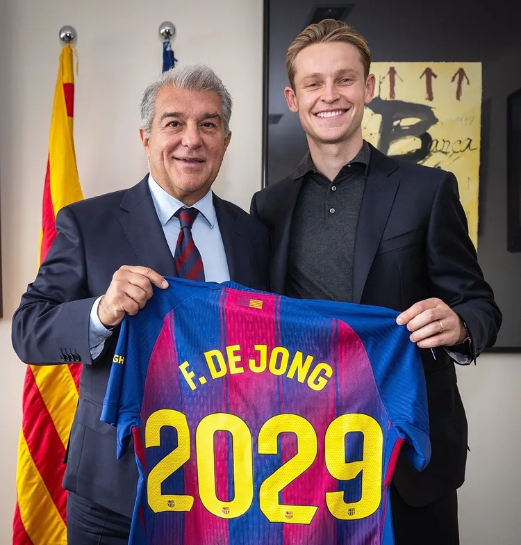 Frenkie De Jong na dłużej w FC Barcelonie!