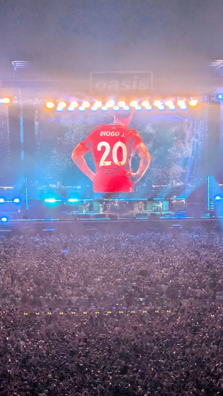 Oasis też składa hołd Jocie