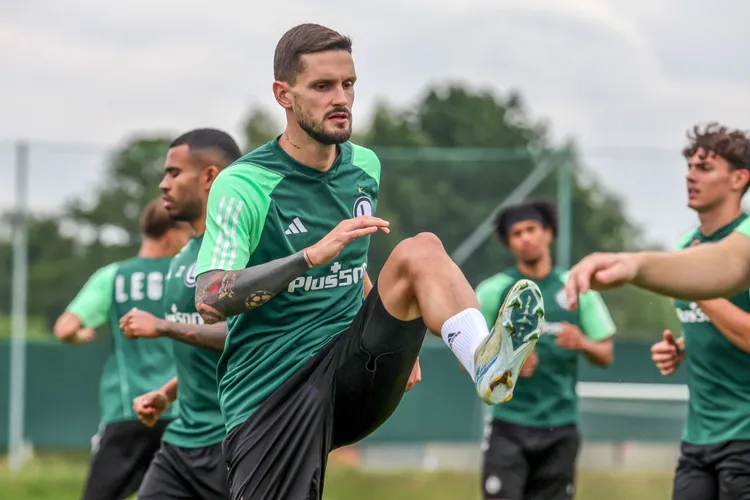 Legia Warszawa zaskakuje kadrą na Ligę Europy – kluczowy zawodnik poza składem