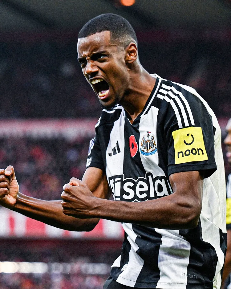 Alexander Isak odrzucił GIGANTYCZNE pieniądze, aby pozostać w Europie!