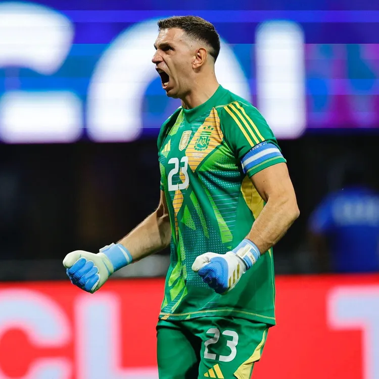 Manchester United uzgodnił warunku z nowym bramkarzem? Nie Lammens!