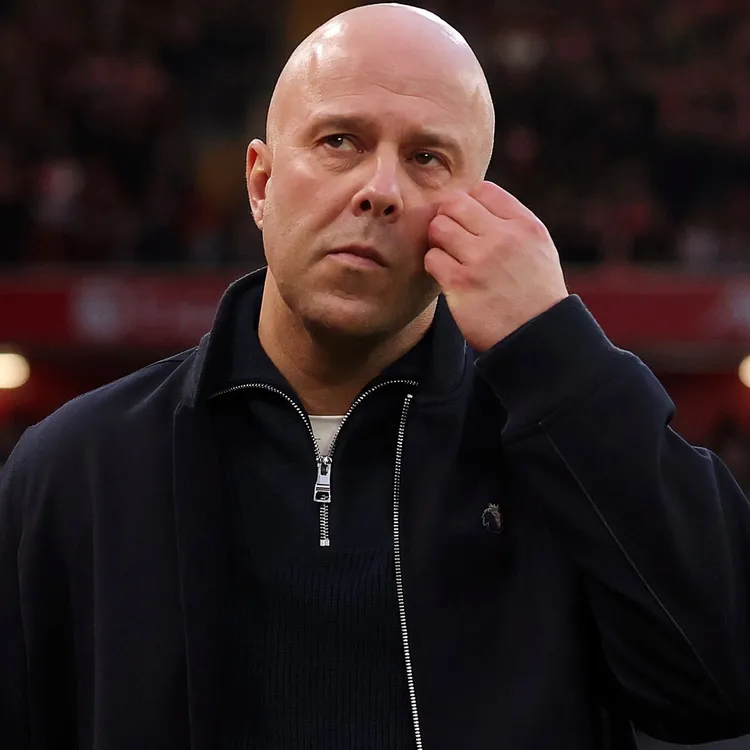 Zarząd Liverpoolu postawił ultimatum Slotowi: Musisz zapomnieć o Premier League