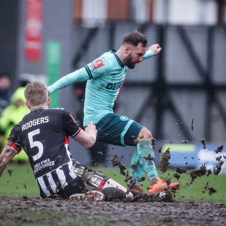 W takich warunkach Wolves musiało mierzyć się z Grimsby Town 😮