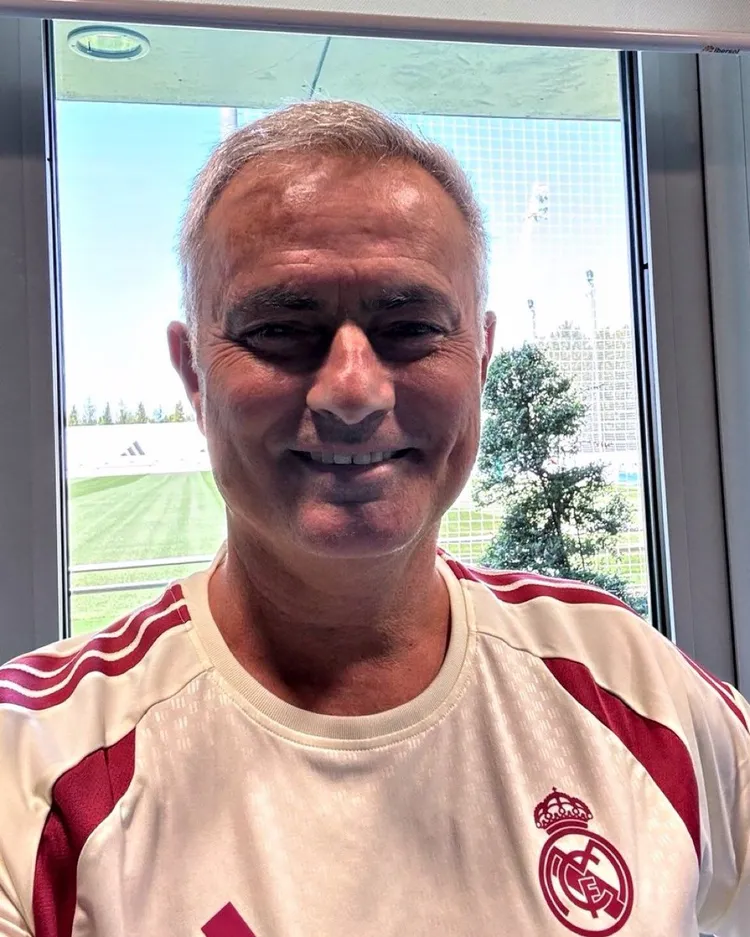 ON WRÓCIŁ! Pierwsze zdjęcie Jose Mourinho jako trenera Realu Madryt 📷