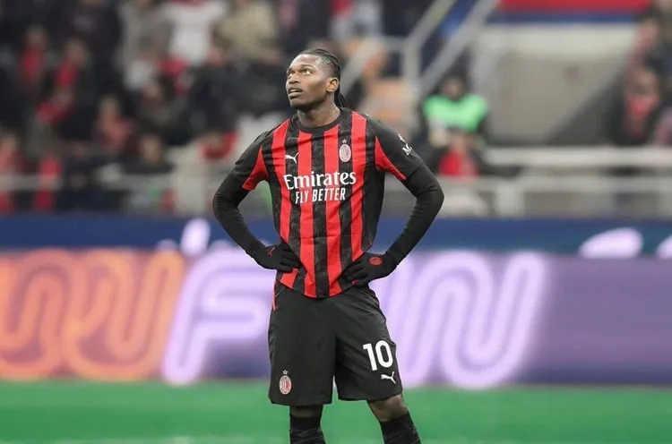 Fenerbahce jedzie rozmawiać ws. Leao!