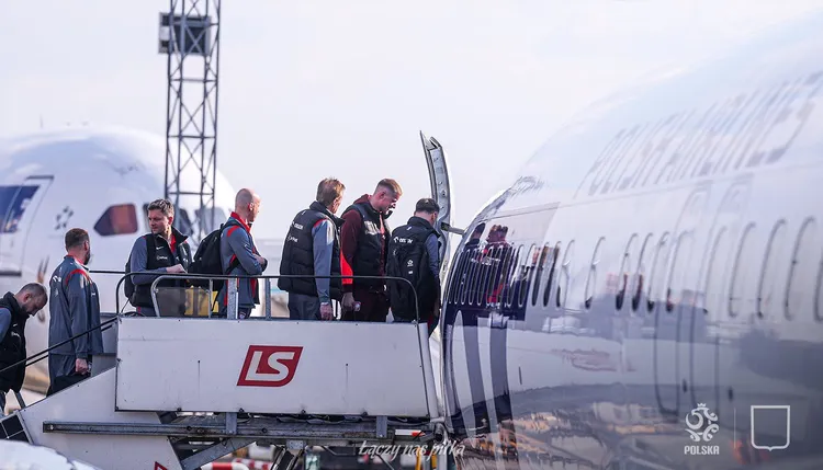 Reprezentacja Polski ruszyła do Szwecji ✈️