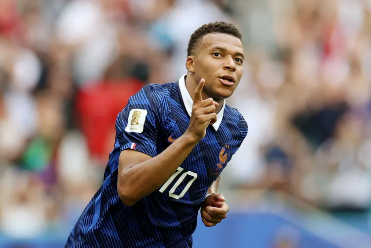 Kylian Mbappe jest wśród największych!