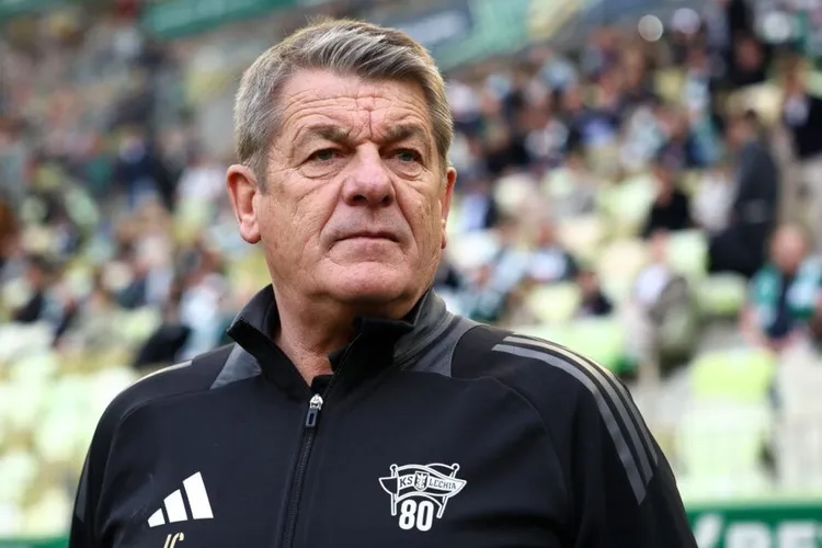 Lechia pożegnała się z Ekstraklasą. Carver potwierdził swoje odejście