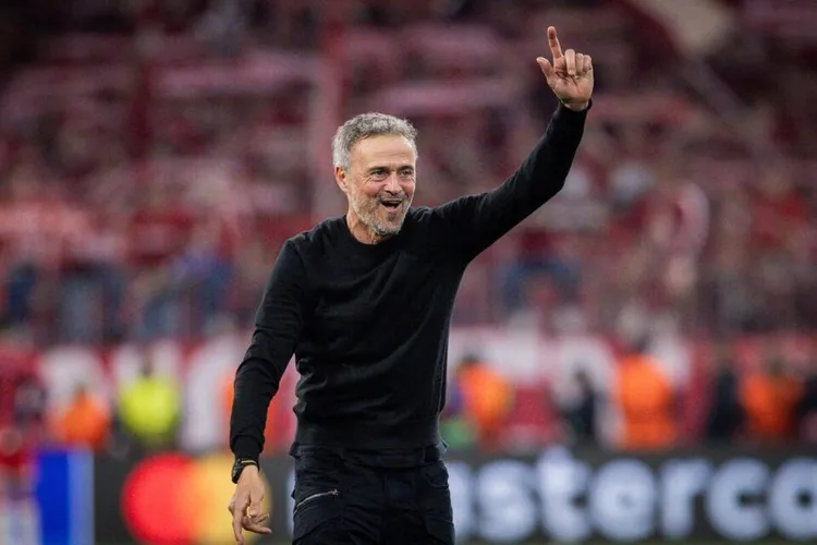 Luis Enrique kontynuuje misję w PSG: Nowy kontrakt w planach