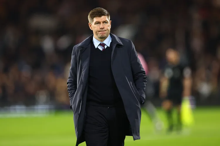 Steven Gerrard wraca na ławkę trenerską? Ma objąć klub z Anglii