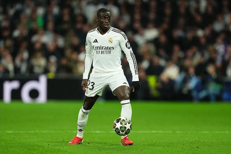 Ferland Mendy na liście transferowej Realu Madryt