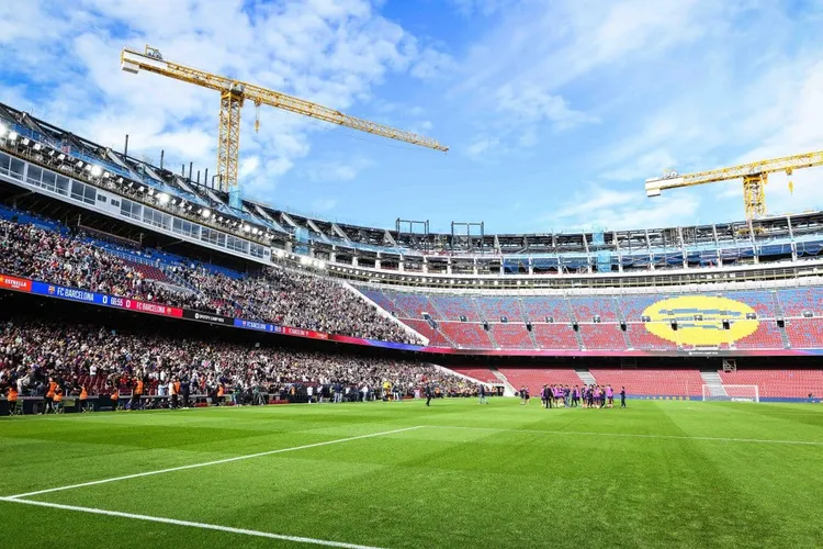 Barcelona wciąż czeka na decyzję ws. powrotu na Camp Nou