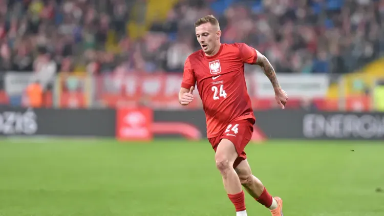 Kacper Kozłowski nie trafi do Valencii – nowe informacje