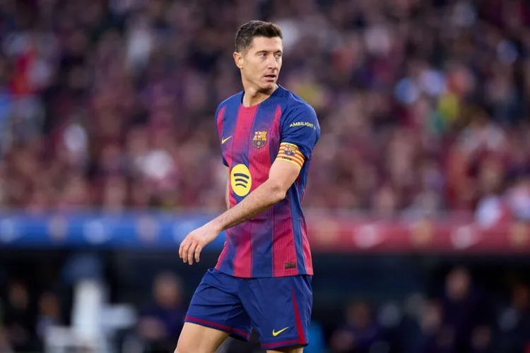 Flick szykuje niespodziankę: Lewandowski poza pierwszym składem Barcelony