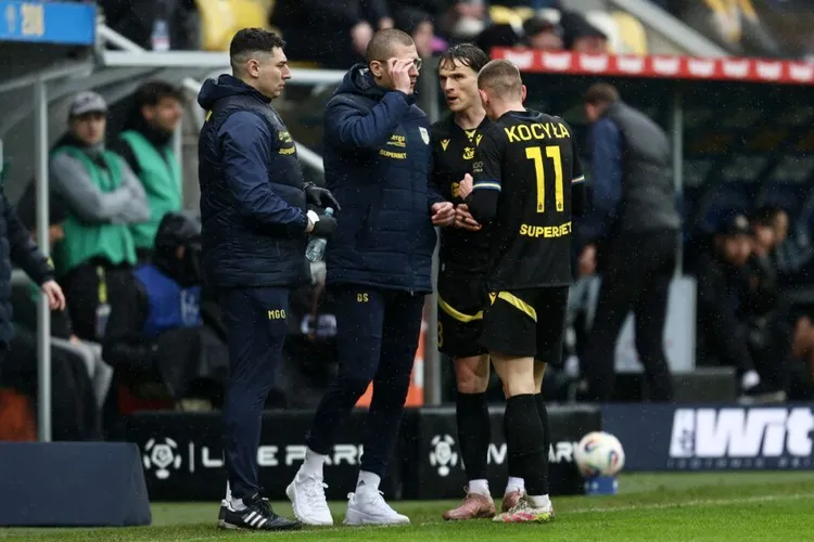 Arka Gdynia szuka następcy Szwargi. Na celowniku znany trener