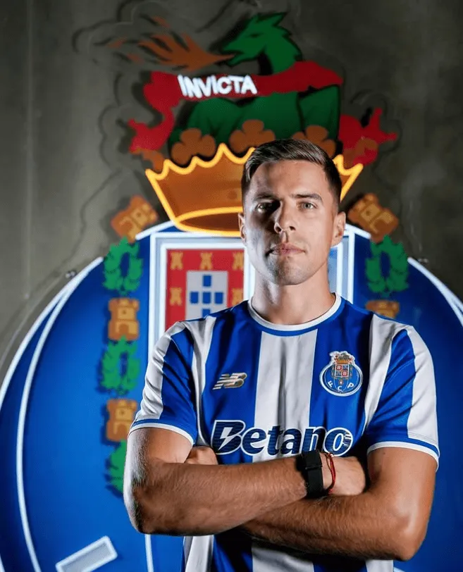 Bednarek oficjalnie w Porto!