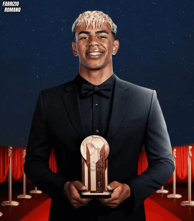 Lamine Yamal zgarnia trofeum Kopa!