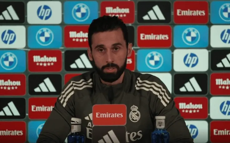 Alvaro ARBELOA odbija piłeczkę po ostatnich słowach Hansiego FLICKA!
