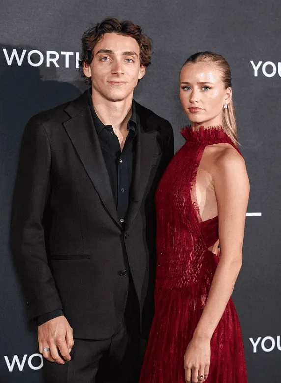 Ten sportowiec potajemnie poślubił tę modelkę!