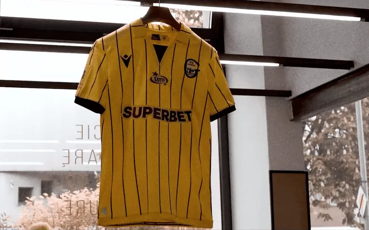 GKS Katowice jako pierwszy klub Ekstraklasy zaprezentował nowe koszulki!