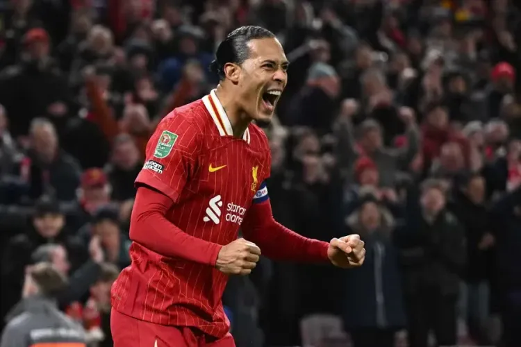 Van Dijk myślał o odejściu z Liverpoolu do Realu Madryt