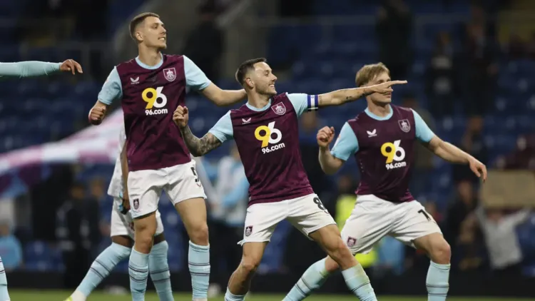 Burnley bije rekordy i pędzi po awans do Premier League