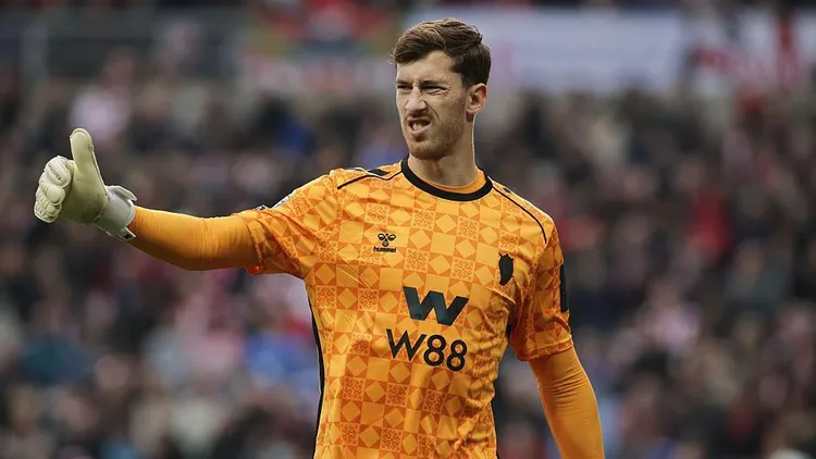 Chelsea intensyfikuje poszukiwania nowego bramkarza – Robin Roefs na celowniku