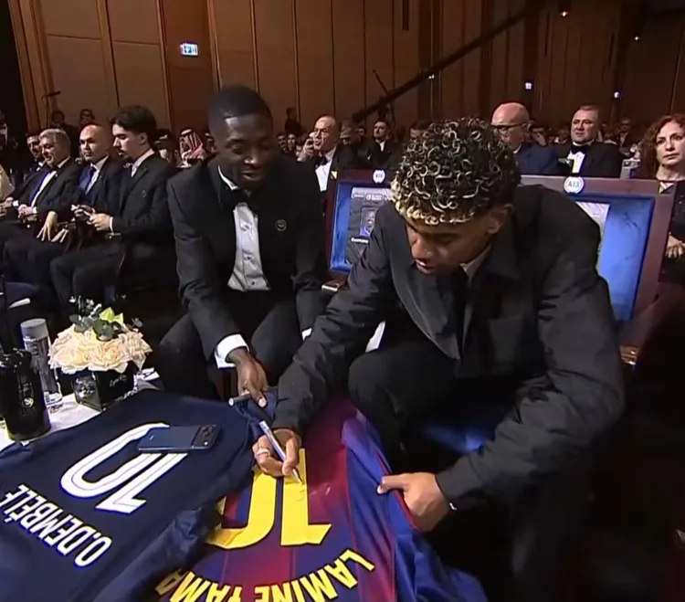 DEMBELE I YAMAL podpisali sobie nawzajem koszulki!