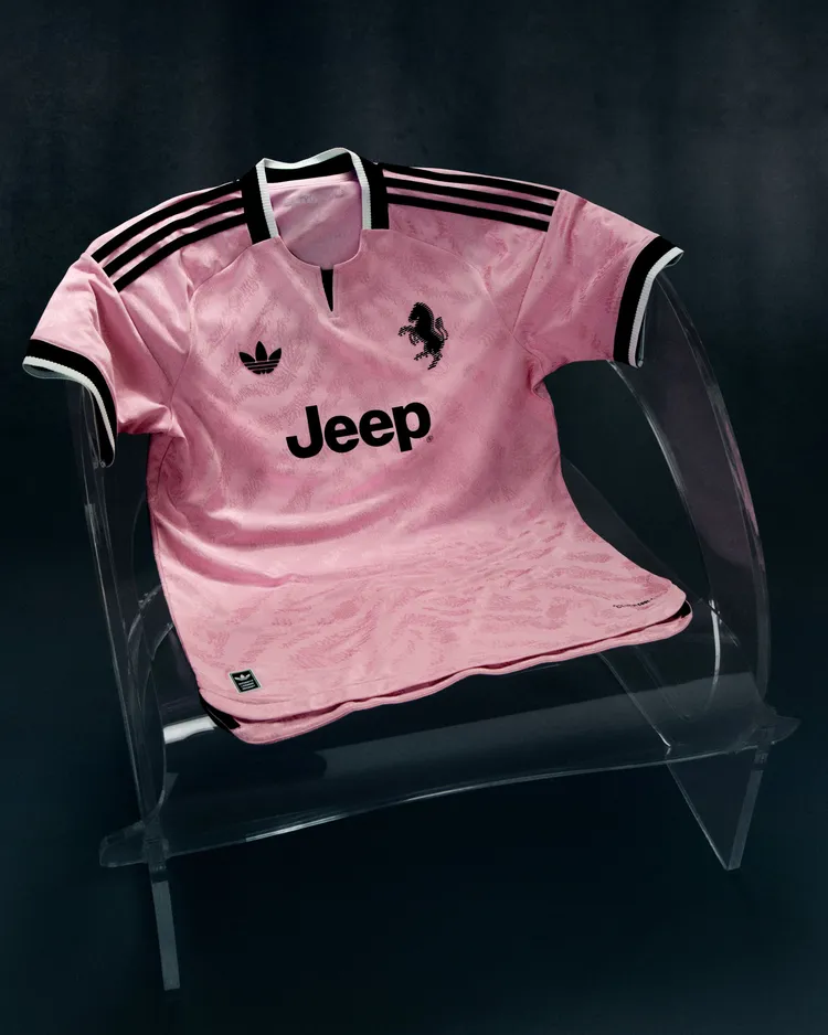 Wyjazdowa koszulka JUVENTUSU na sezon 2026/27❗️
