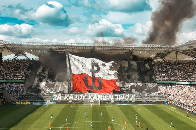 Kapitalna oprawa kibiców Legii Warszawa!