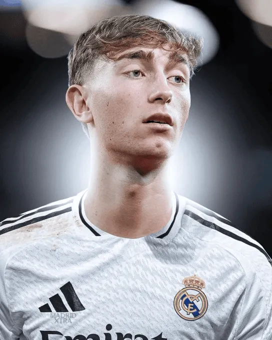 Nowe szczegóły transferu Huijsena do Realu!