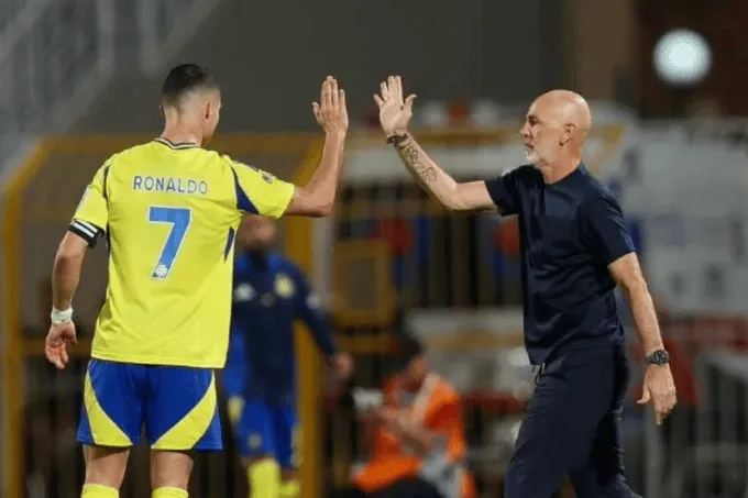 Al-Nassr bez trenera!