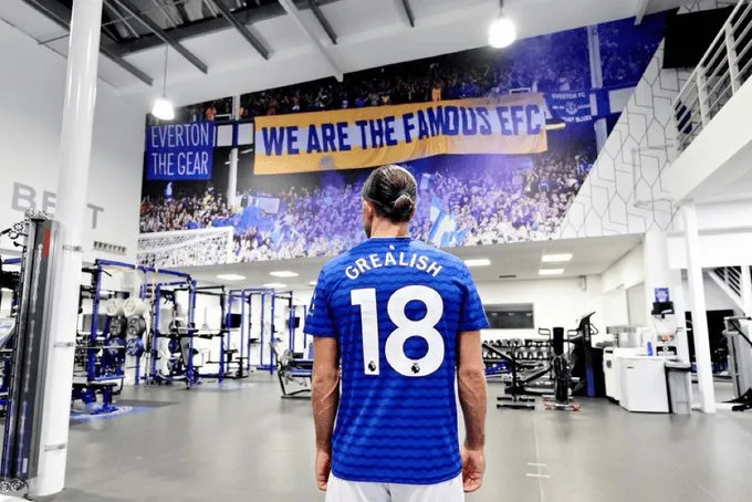 Jack Grealish tłumaczy wybór numeru w Evertonie!