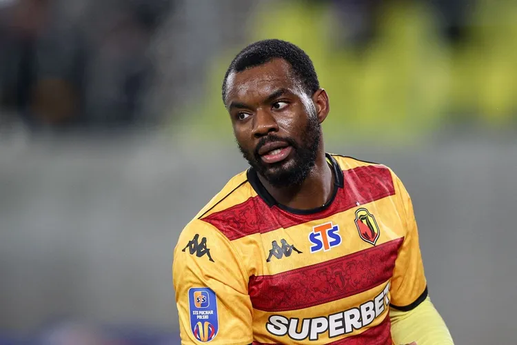 Widzew Łódź rozważa transfer gwiazdy Ekstraklasy – Afimico Pululu na celowniku