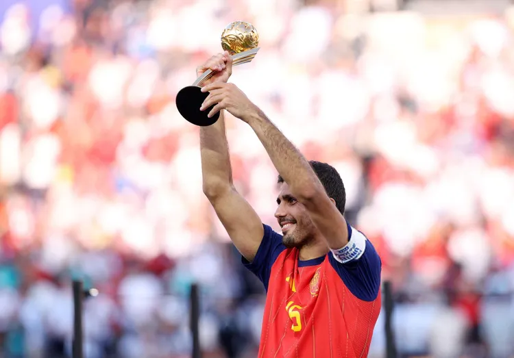 FC Barcelona złożyła trzecią ofertę za Rodriego!